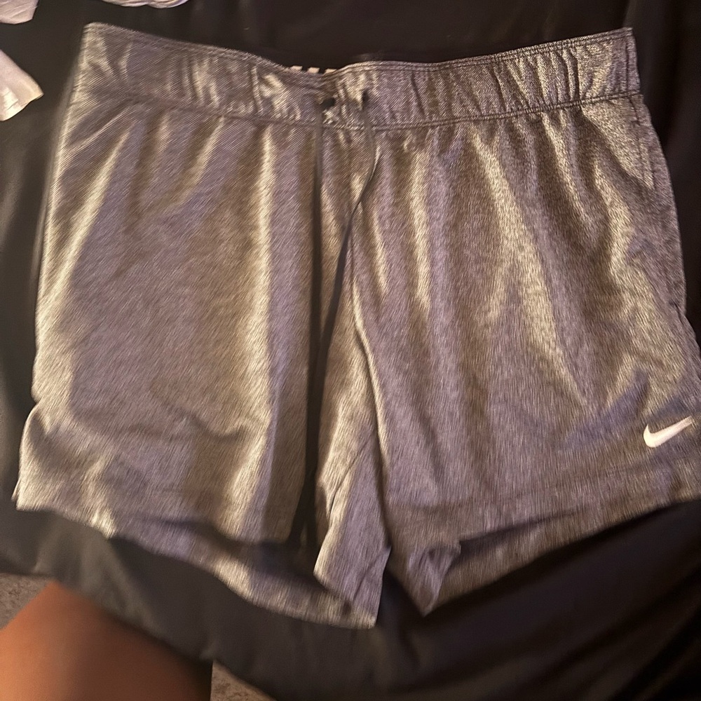 Nike shorts - Picture 2 of 3